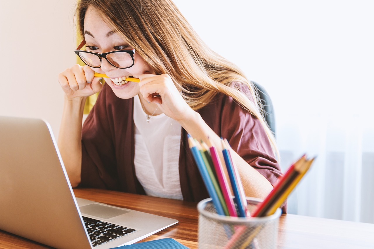 Best Laptop Stands for Ergonomic Comfort